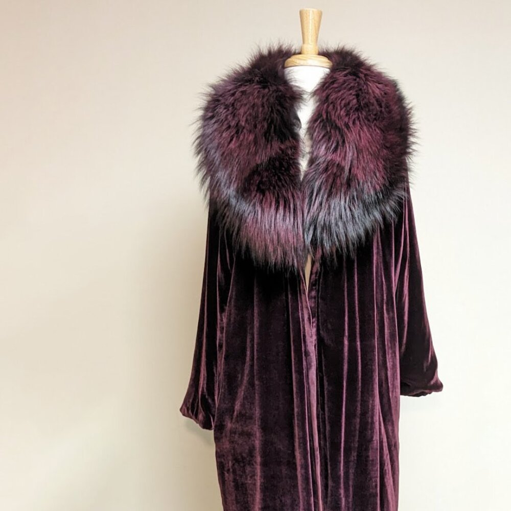 THE PERFEXT The Penelope Fur and Velvet Coat in Burgundy - Picture 9 of 9